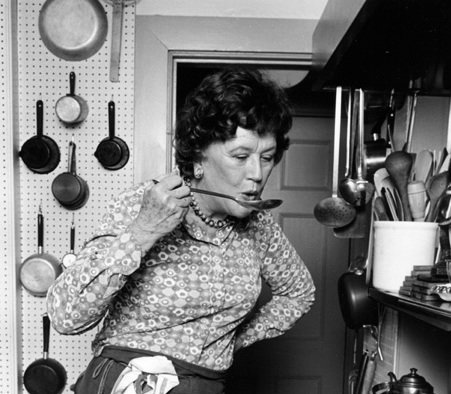 Julia Child și bucuria simplă de a găti